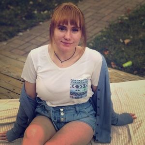 White T-shirt with Aztec pocket